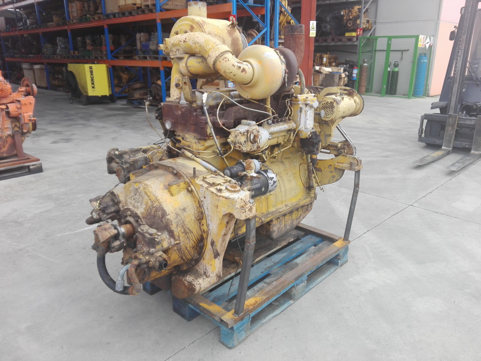 Engine CATERPILLAR D6C