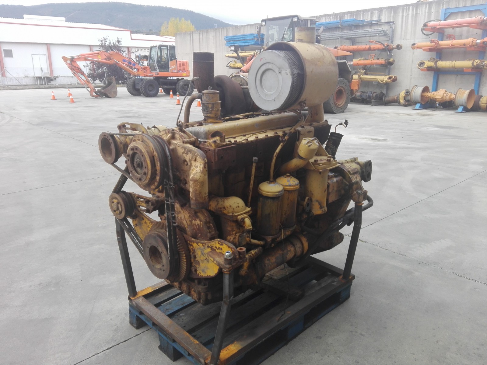 Engine CATERPILLAR D6C