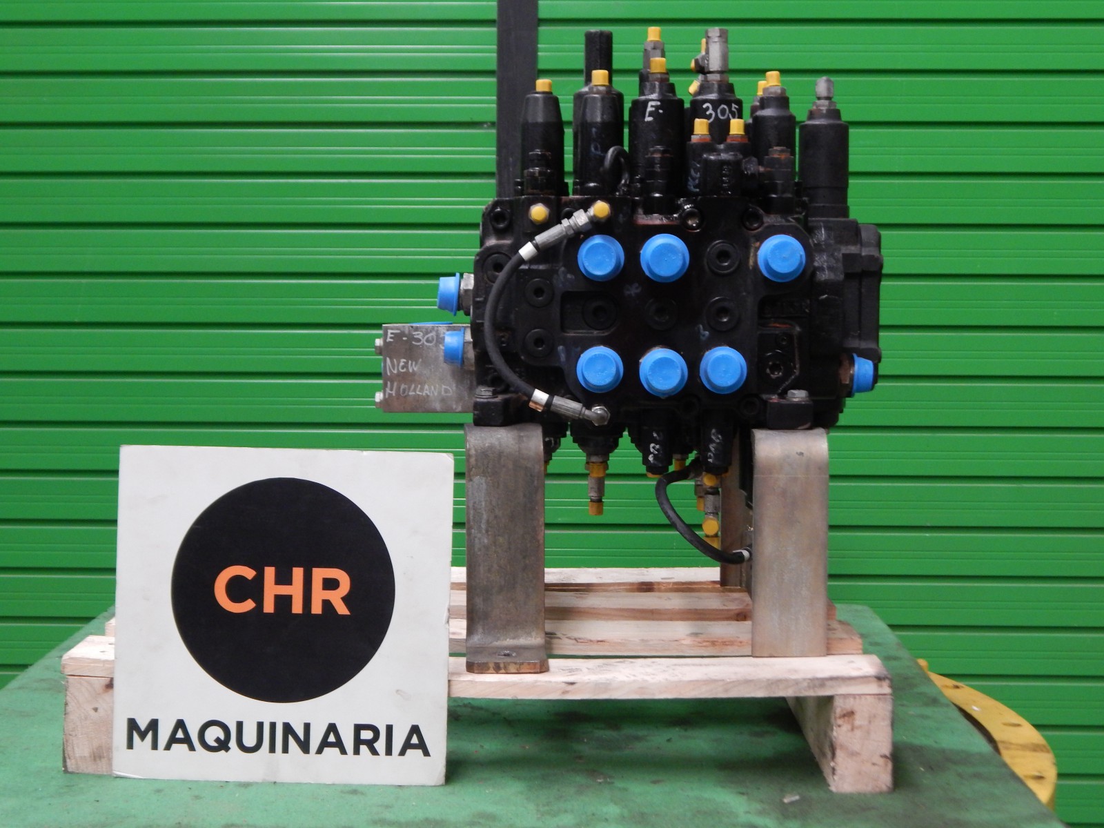 Hydraulics FIAT KOBELCO E215 EVOLUTION YN30V00071F3