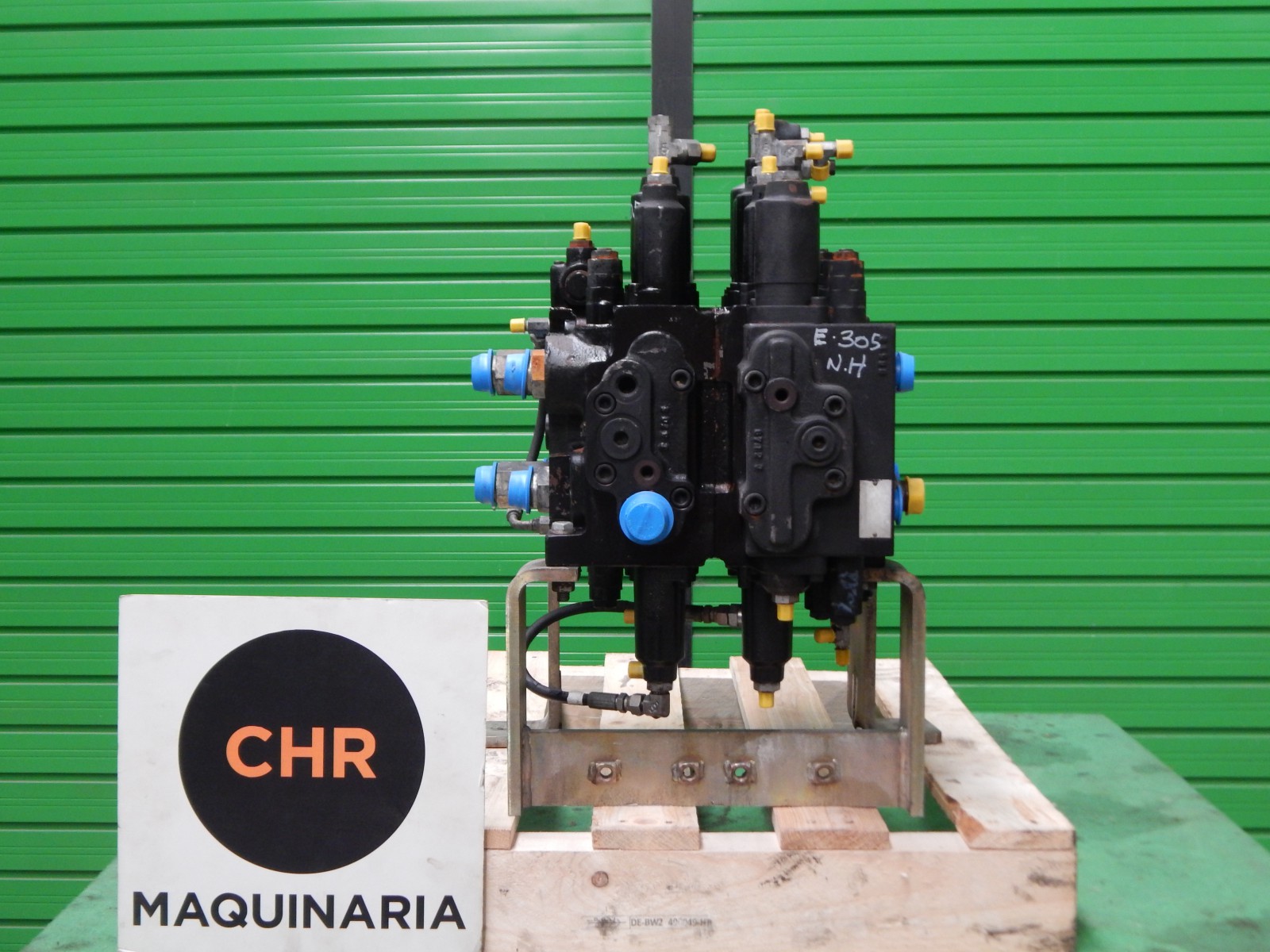 Hydraulics FIAT KOBELCO E215 EVOLUTION YN30V00071F3