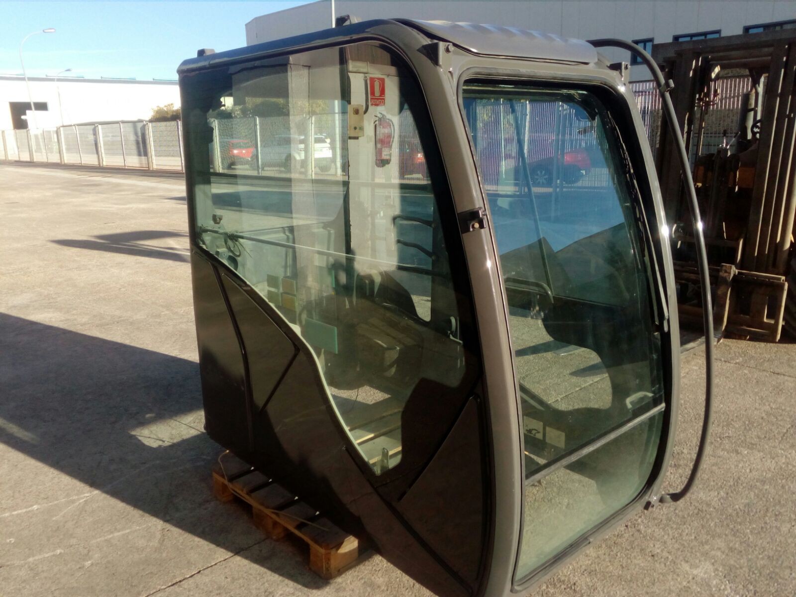 Cab  ROPS HITACHI ZX270-3 ZX280-3 4665065