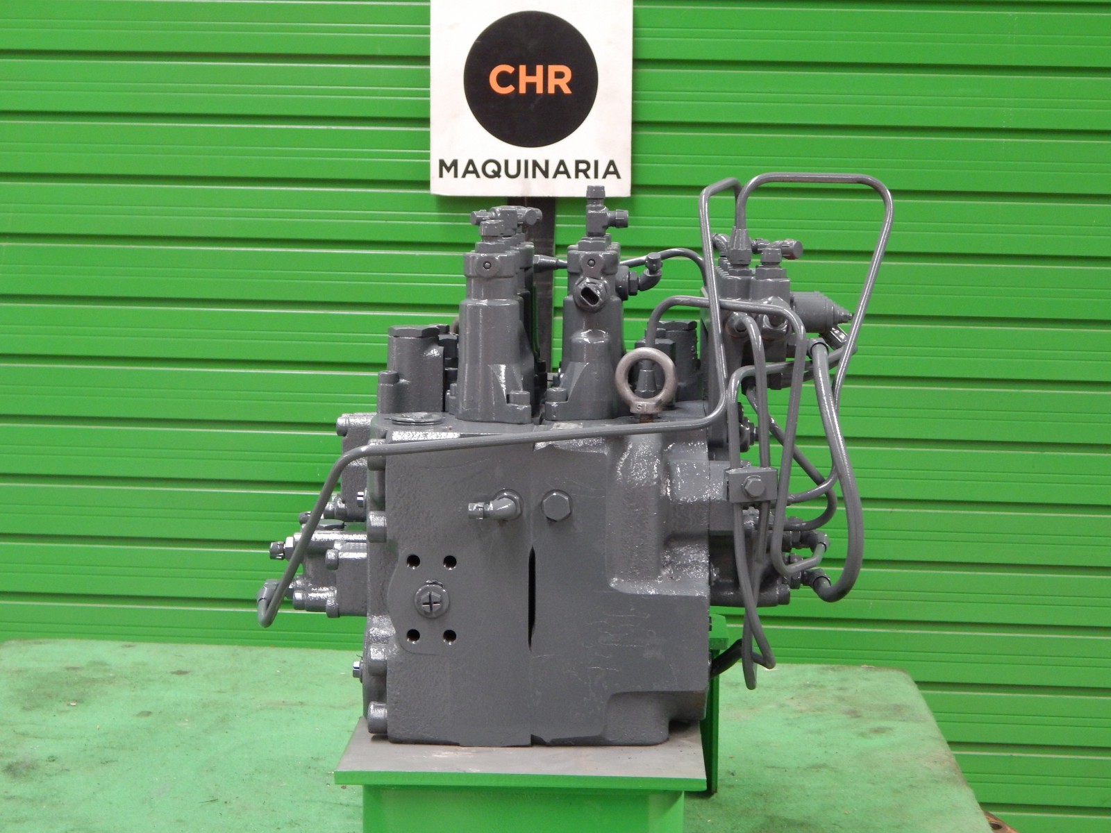 Valve HITACHI ZX210-3  4606144