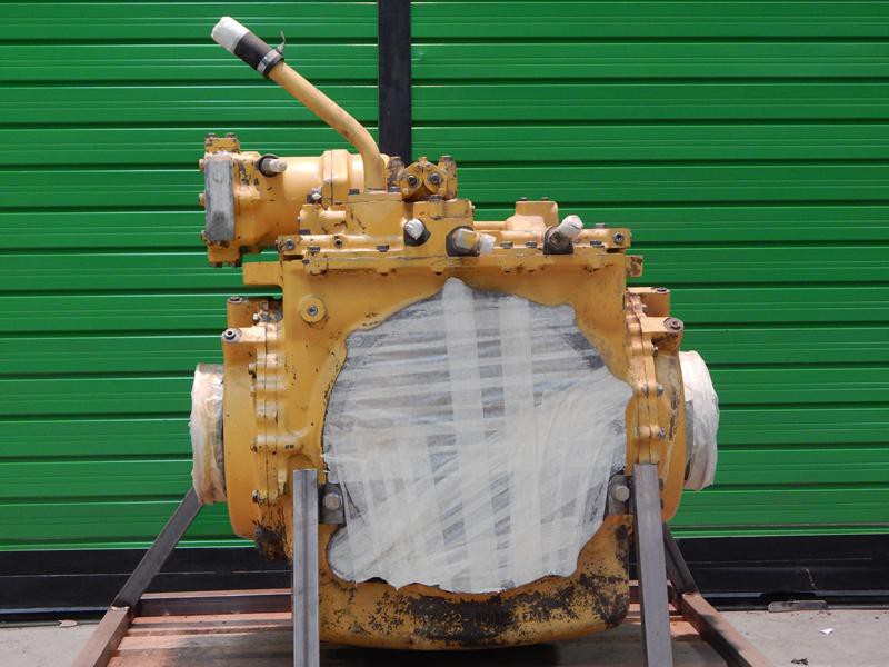 Transmissions KOMATSU D85A12 154-15-11004