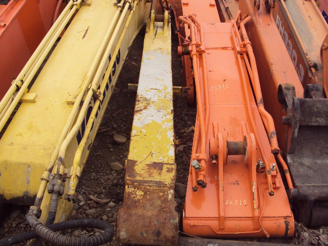 Arm KOMATSU PC210-6