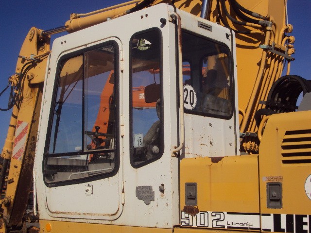 Other LIEBHERR R902