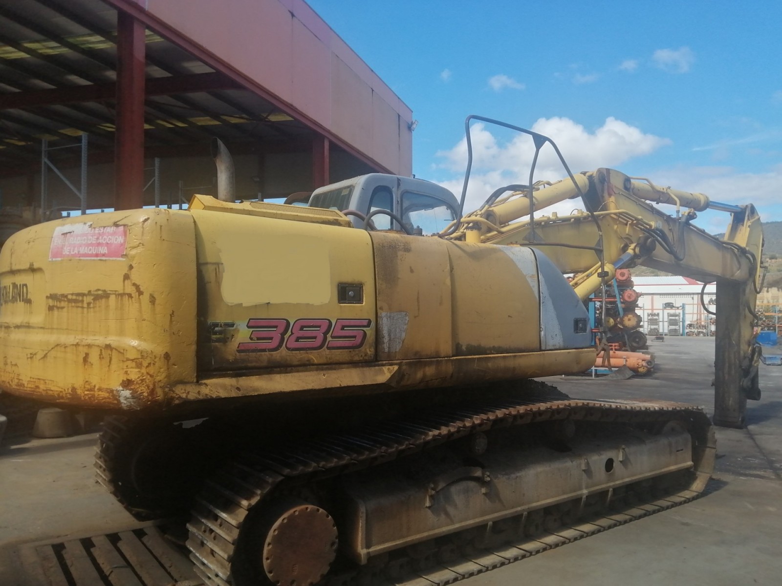 EXCAVADORA NEW HOLLAND E385 TIER III